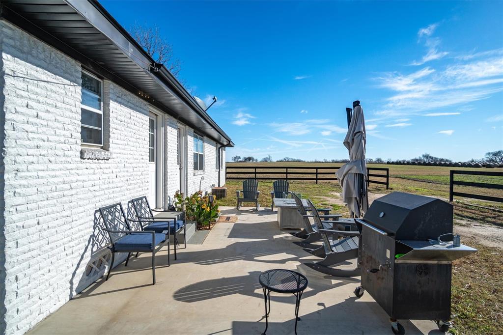 8612 Fm 1616 Property Photo 25