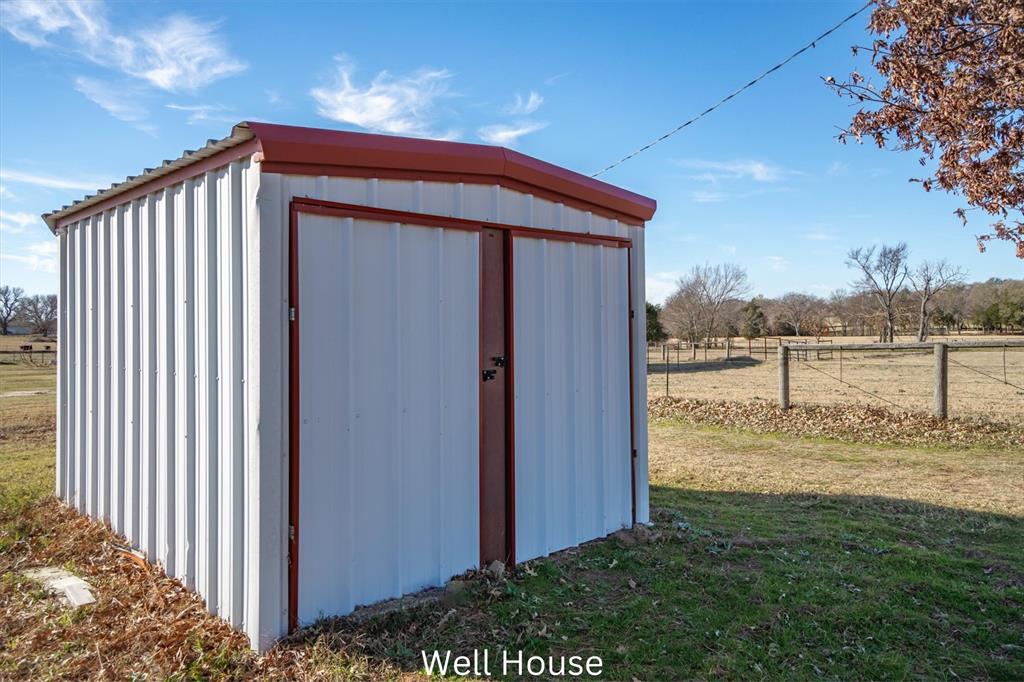 8612 Fm 1616 Property Photo 40
