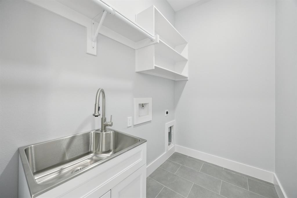 2415 Valley View Drive Property Photo 14