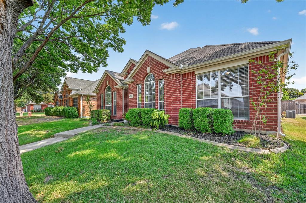 6560 Plantation Lane Property Photo 3