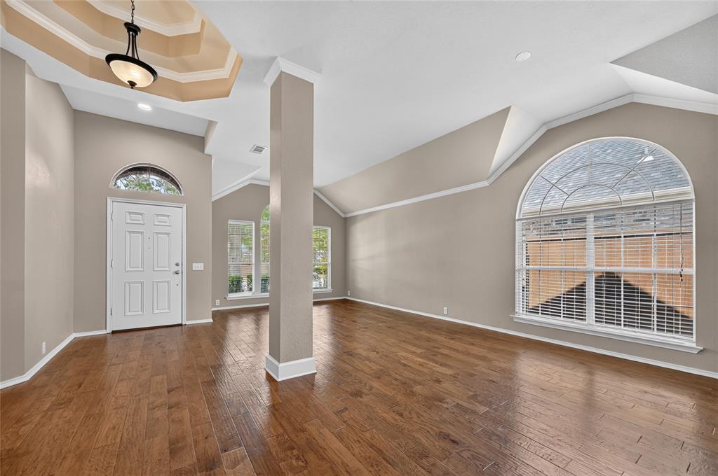 6560 Plantation Lane Property Photo 6