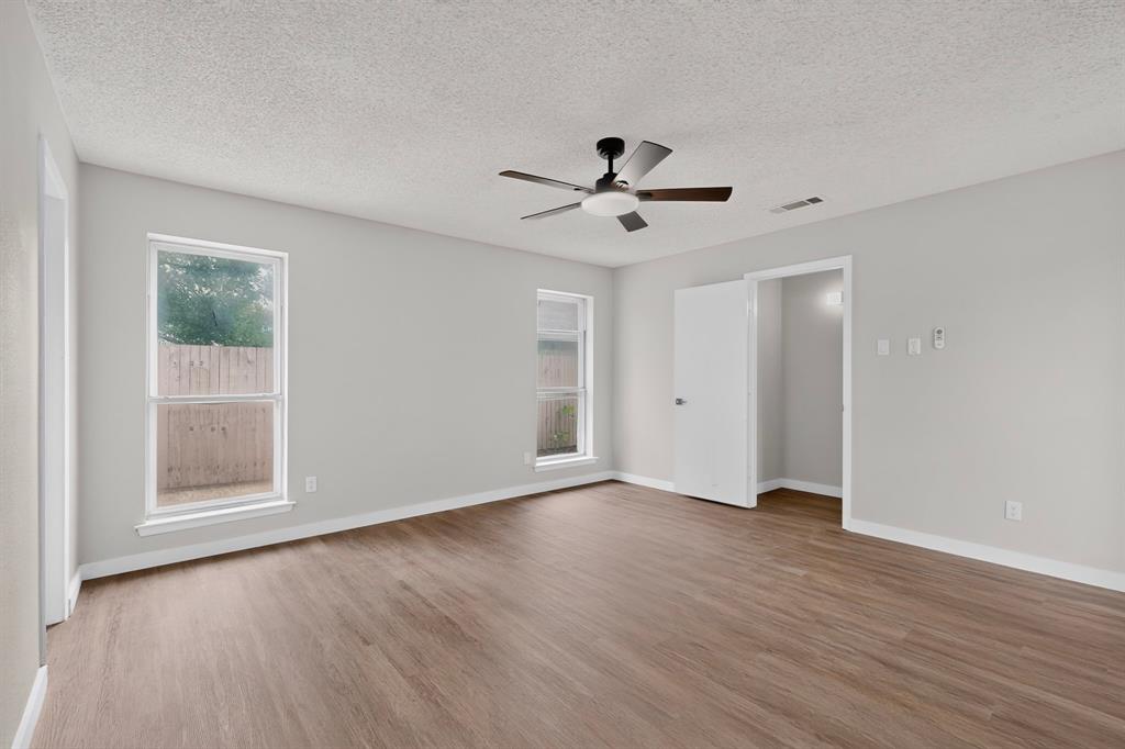 1302 N Yale Boulevard Property Photo 20
