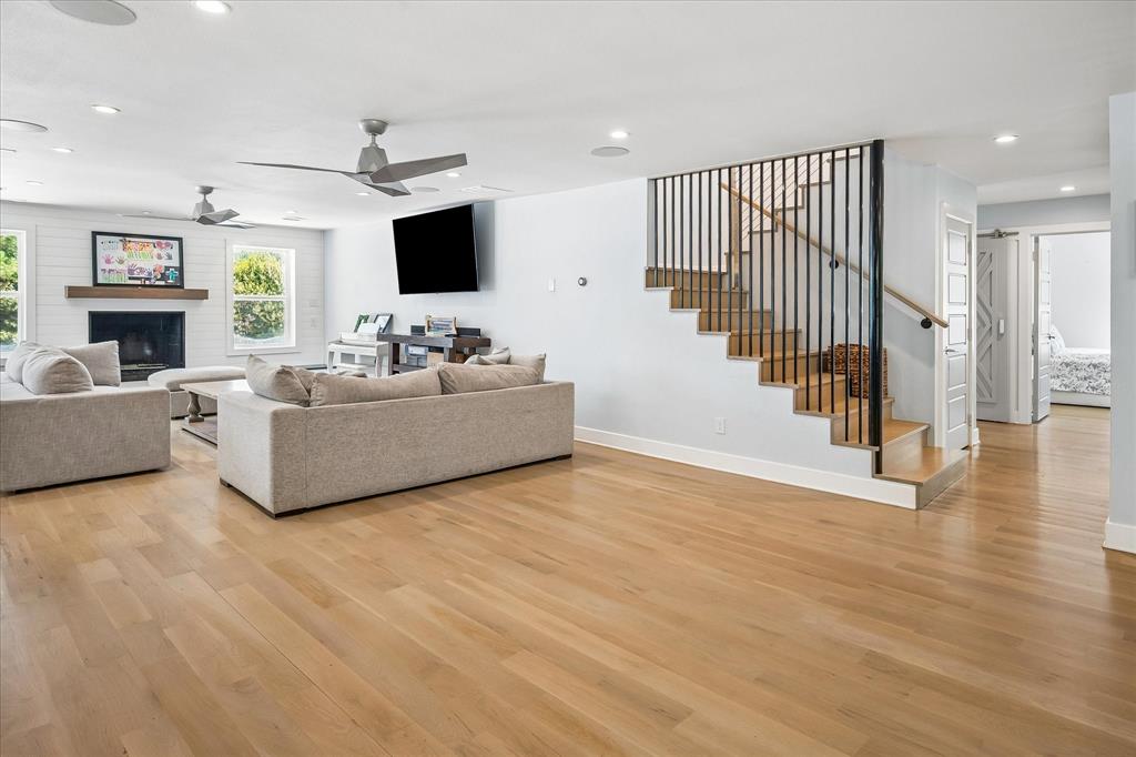 14010 Carillon Drive Property Photo 8