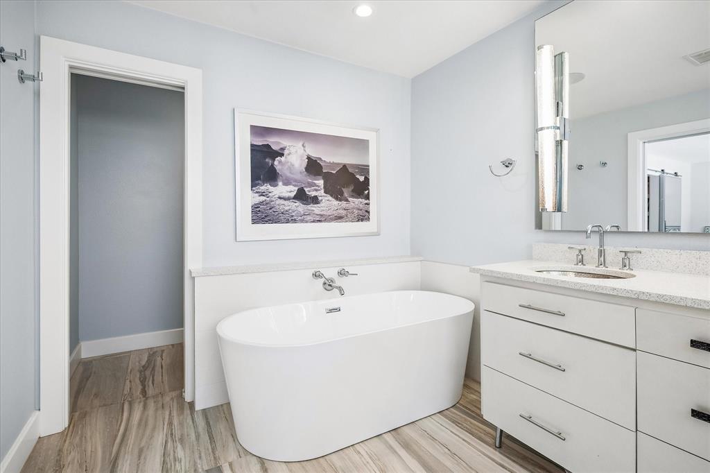 14010 Carillon Drive Property Photo 22