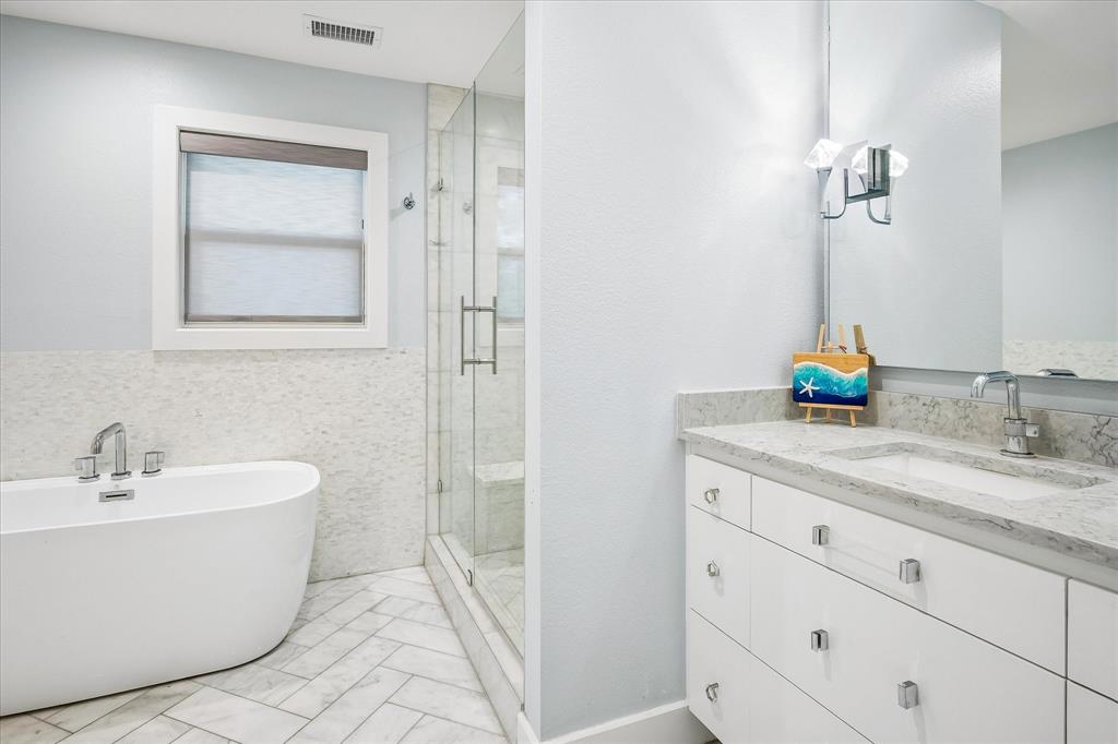 14010 Carillon Drive Property Photo 25