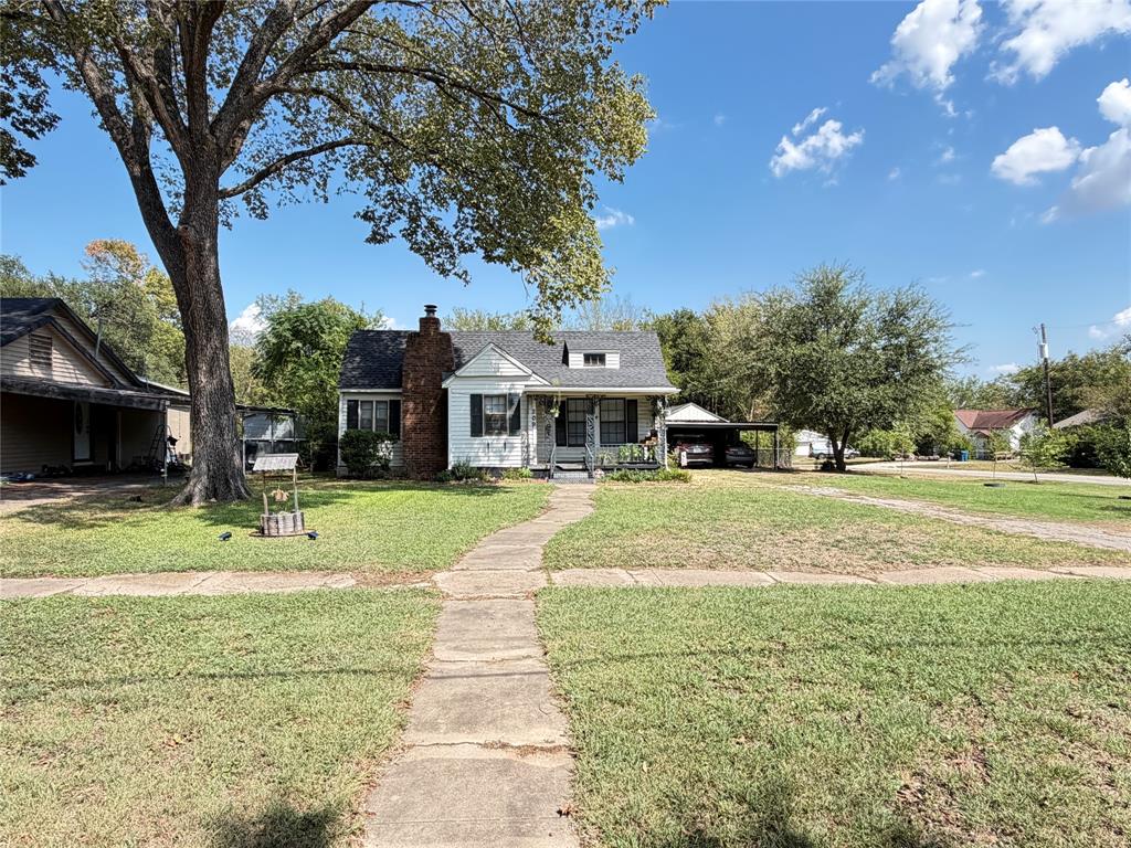 209 S Canton Street Property Photo 1
