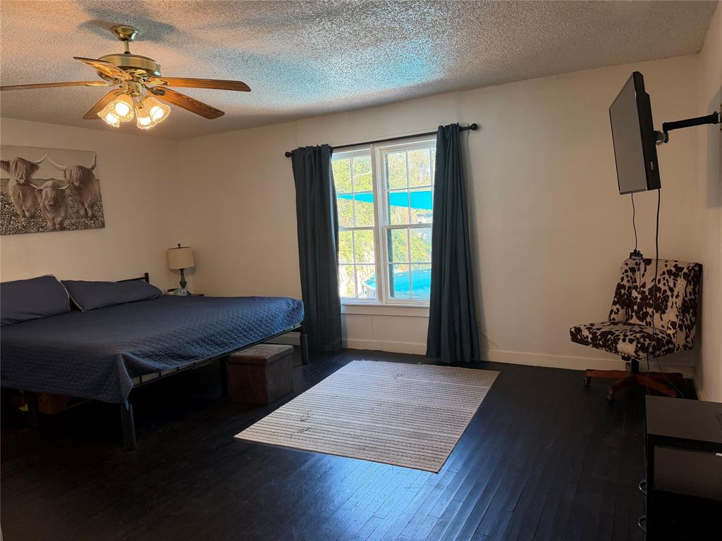 209 S Canton Street Property Photo 16