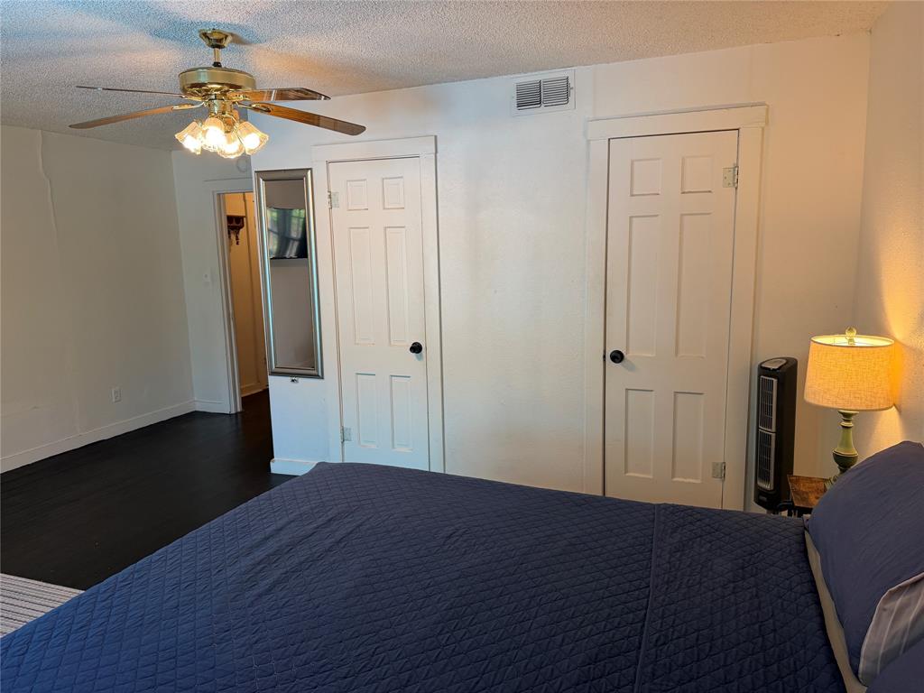 209 S Canton Street Property Photo 19
