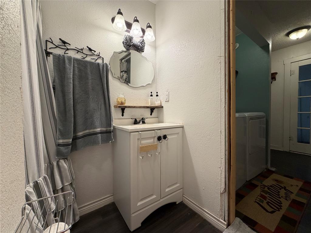 209 S Canton Street Property Photo 21