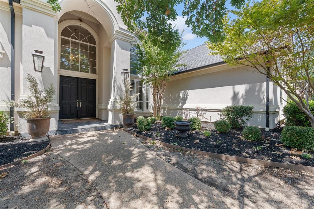 921 Fairway View Drive Property Photo 1