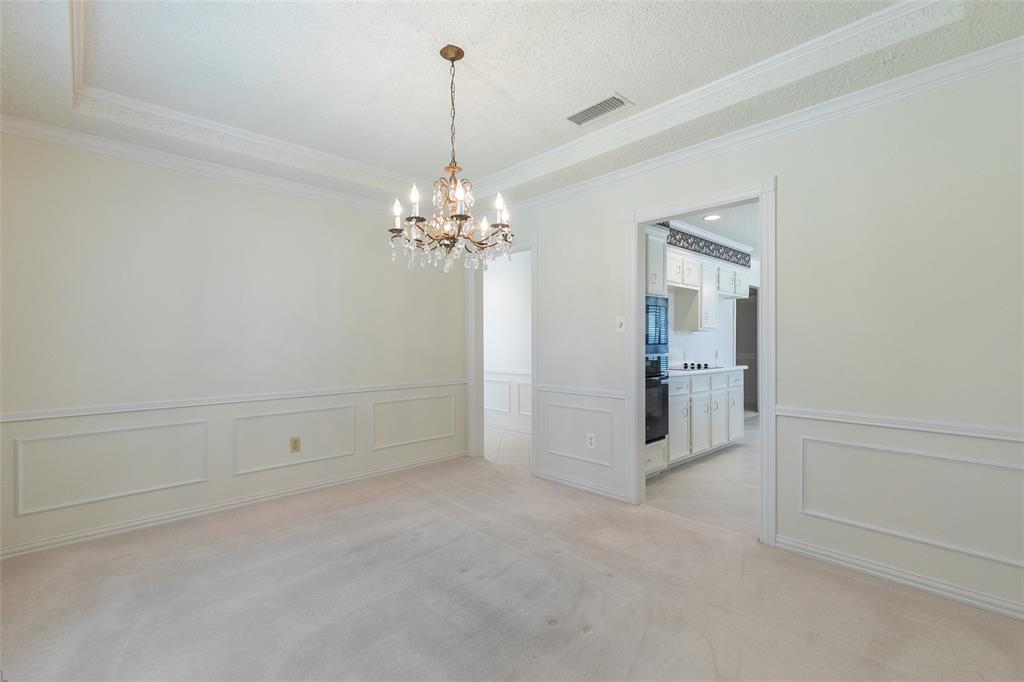 5566 Chimney Rock Road Property Photo 10