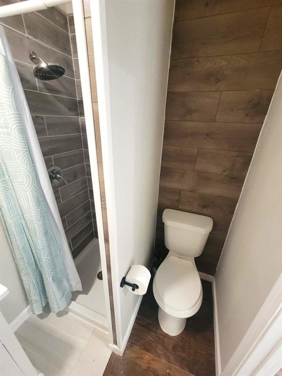 103 W Cayuga Drive Property Photo 17
