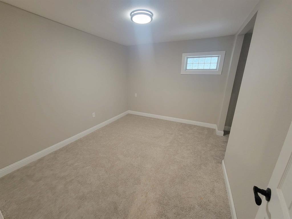 103 W Cayuga Drive Property Photo 19