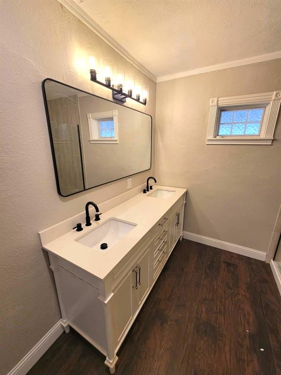 103 W Cayuga Drive Property Photo 23