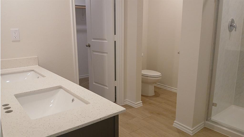 211 Whispering Pine Drive Property Photo 11