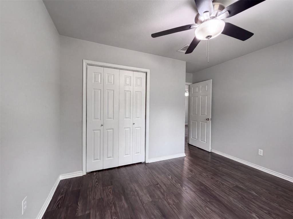 330 E Coral Way Property Photo 12