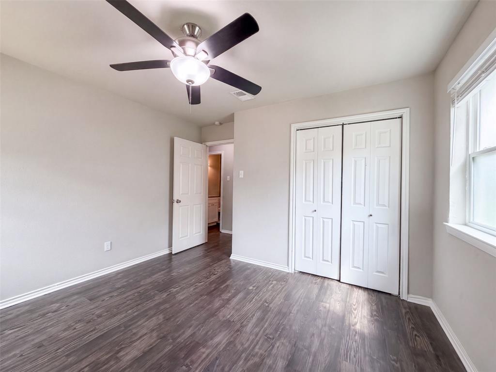 330 E Coral Way Property Photo 14
