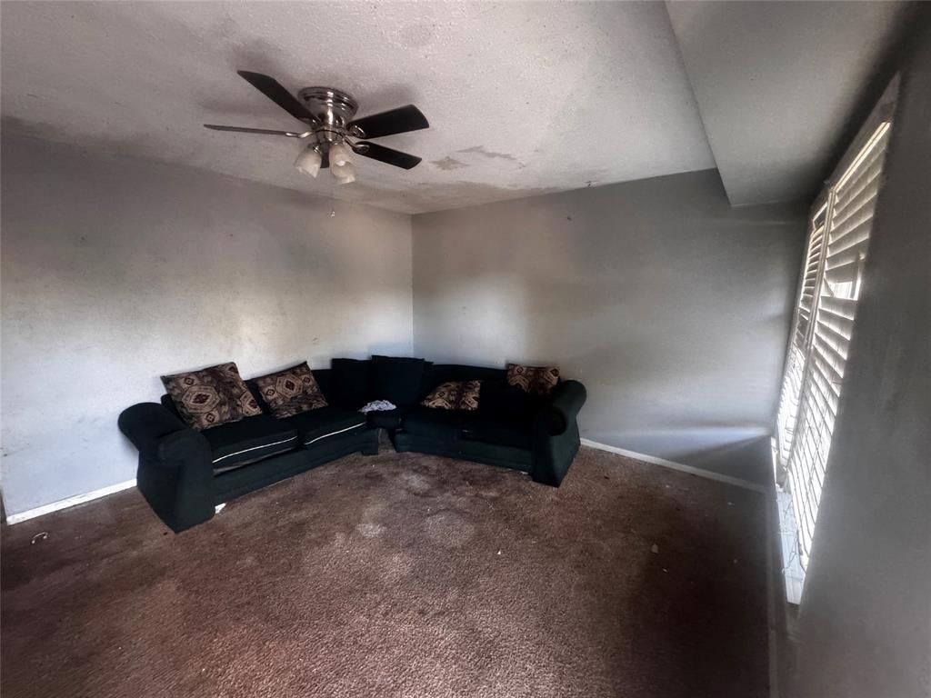 5257 Laguna Drive Property Photo 5