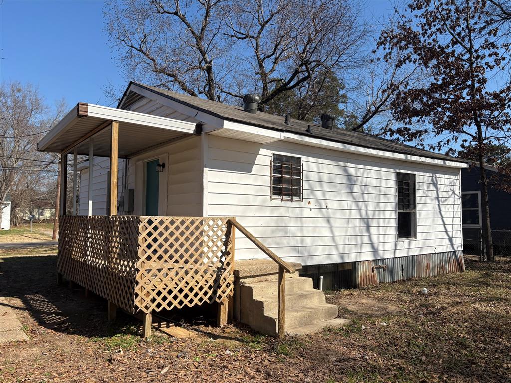 622 W 75th Street Property Photo 3