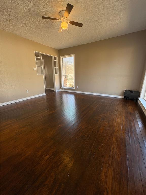622 W 75th Street Property Photo 8