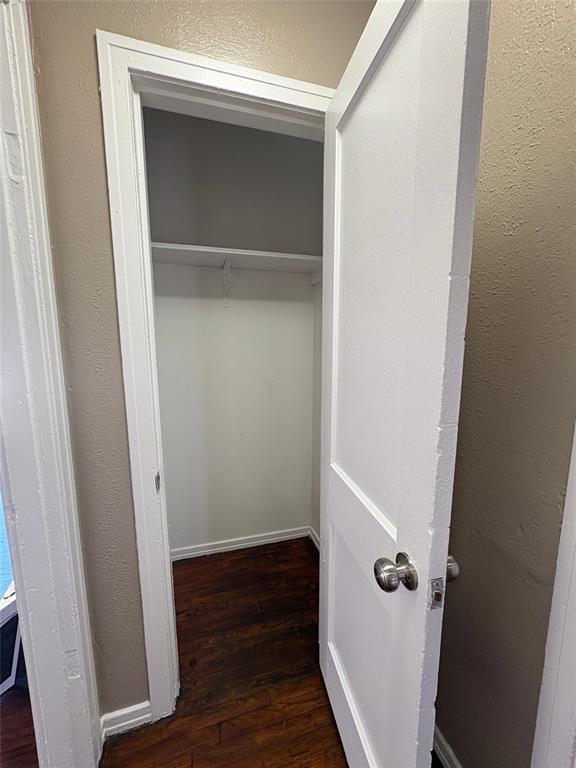 622 W 75th Street Property Photo 9