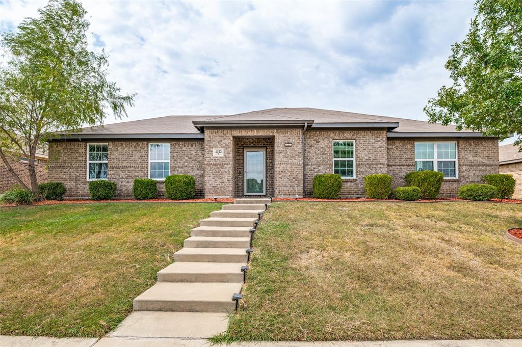 4022 Meadow Canyon Drive Property Photo 1