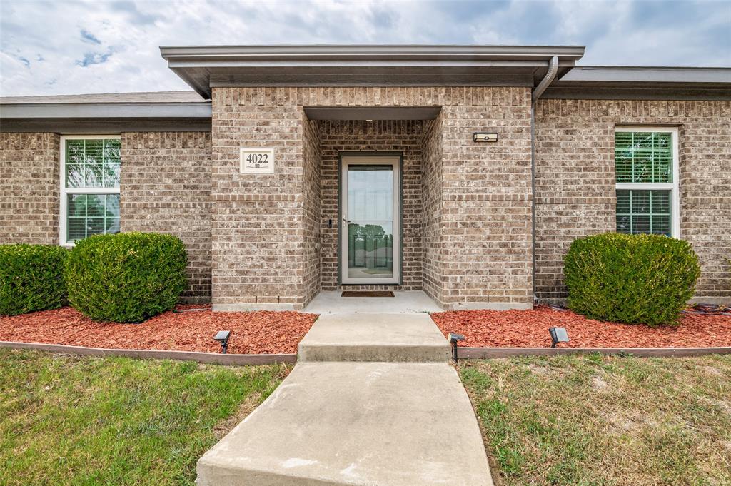 4022 Meadow Canyon Drive Property Photo 3