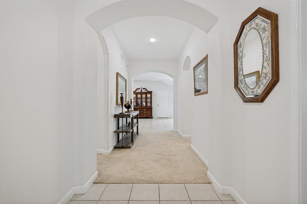 4022 Meadow Canyon Drive Property Photo 4