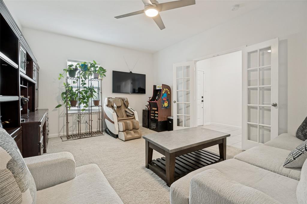4022 Meadow Canyon Drive Property Photo 6