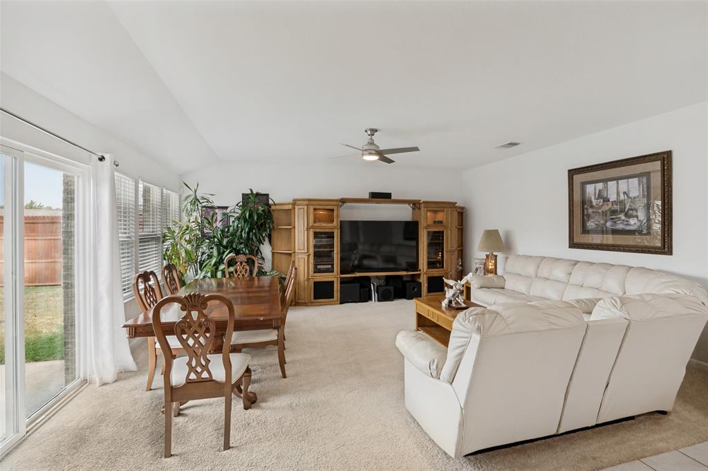4022 Meadow Canyon Drive Property Photo 7