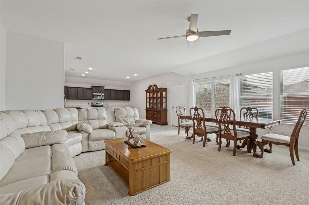4022 Meadow Canyon Drive Property Photo 9