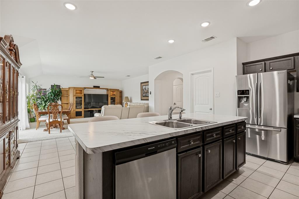 4022 Meadow Canyon Drive Property Photo 11