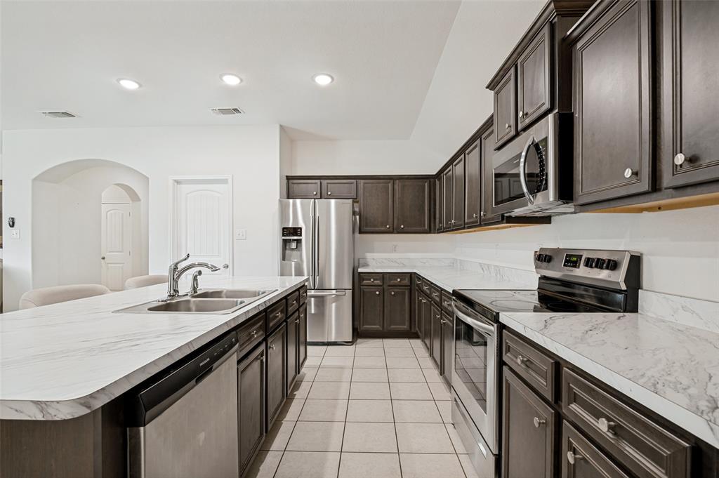 4022 Meadow Canyon Drive Property Photo 12