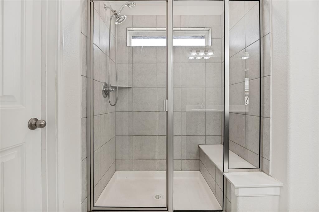 4022 Meadow Canyon Drive Property Photo 18