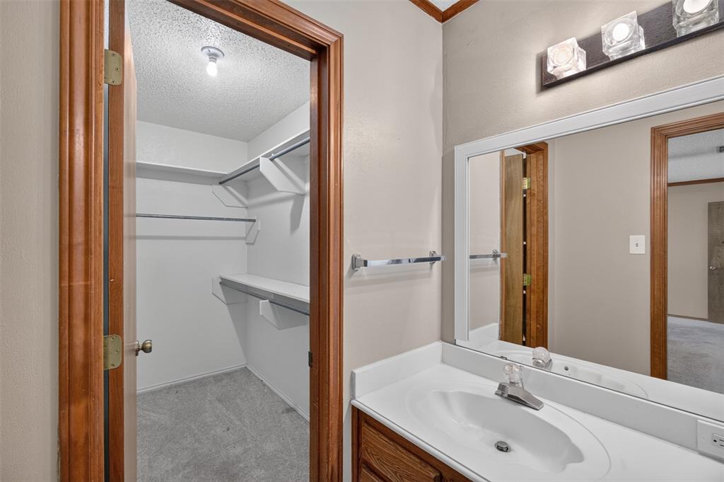 1217 Stonelake Drive Property Photo 15