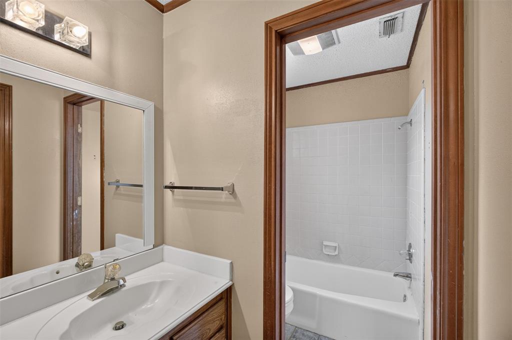 1217 Stonelake Drive Property Photo 16
