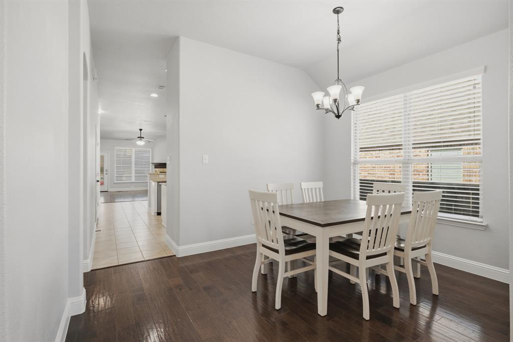 916 Llano Falls Drive Property Photo 13