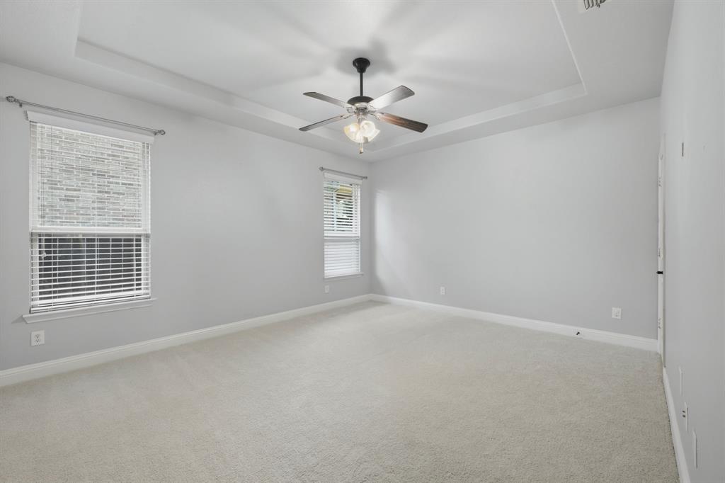 916 Llano Falls Drive Property Photo 18