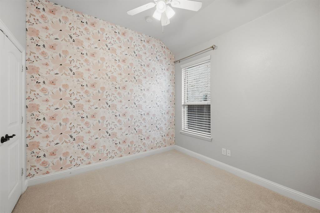 916 Llano Falls Drive Property Photo 21