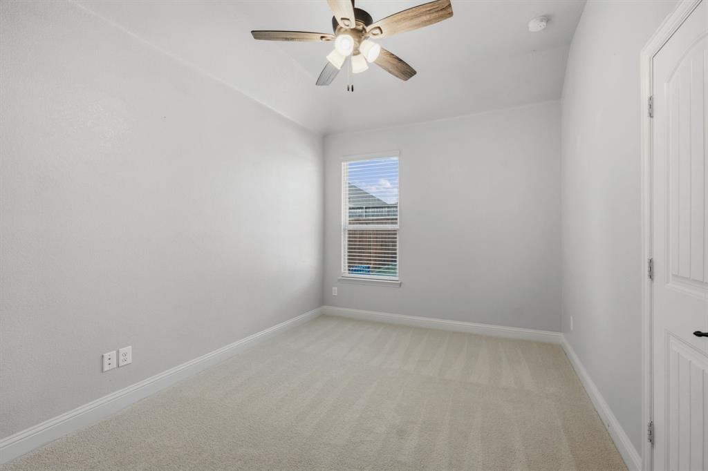 916 Llano Falls Drive Property Photo 24