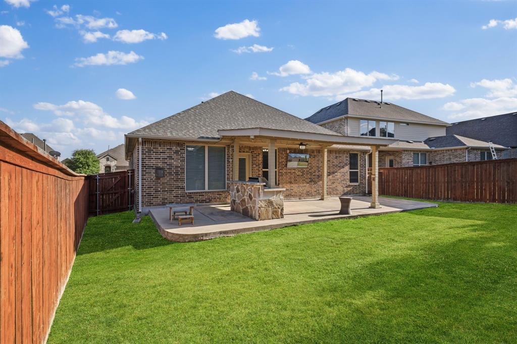 916 Llano Falls Drive Property Photo 30