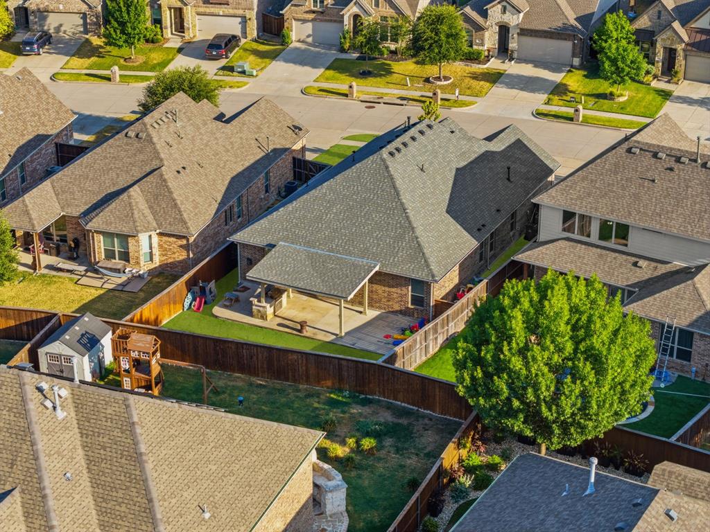 916 Llano Falls Drive Property Photo 34