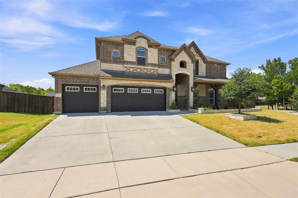 3233 Rolling Meadow Drive Property Photo 2