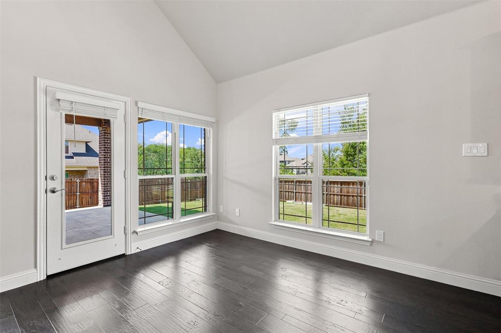 3233 Rolling Meadow Drive Property Photo 14