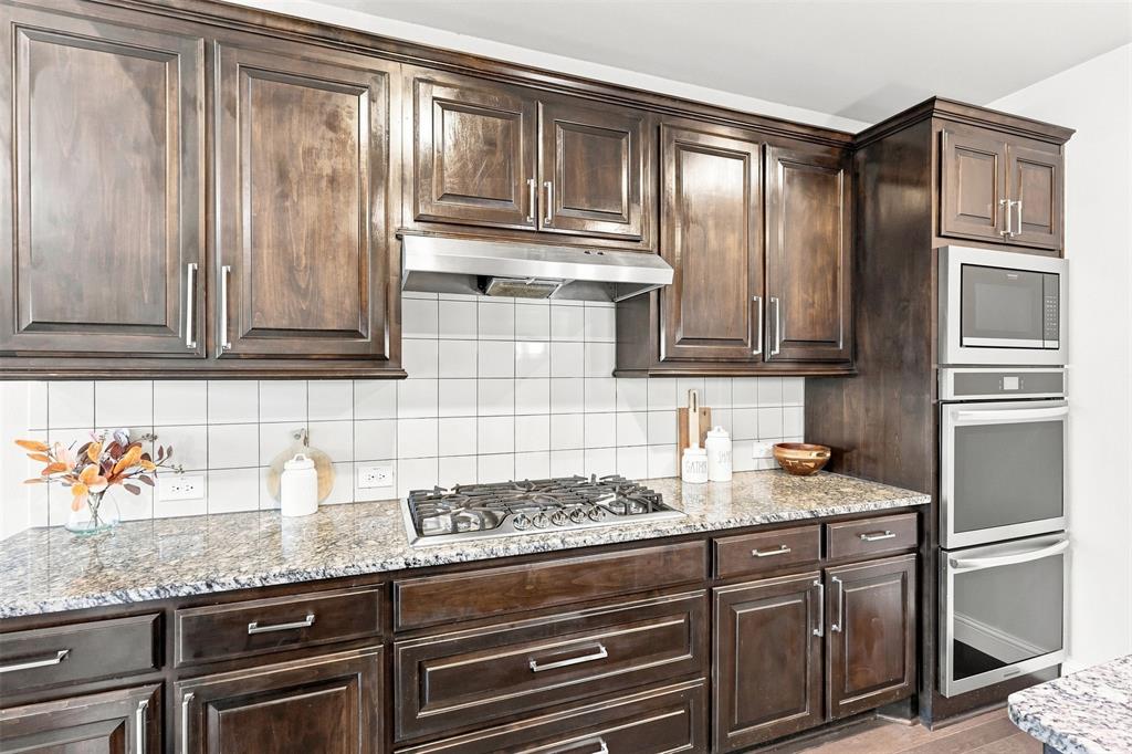 3233 Rolling Meadow Drive Property Photo 20