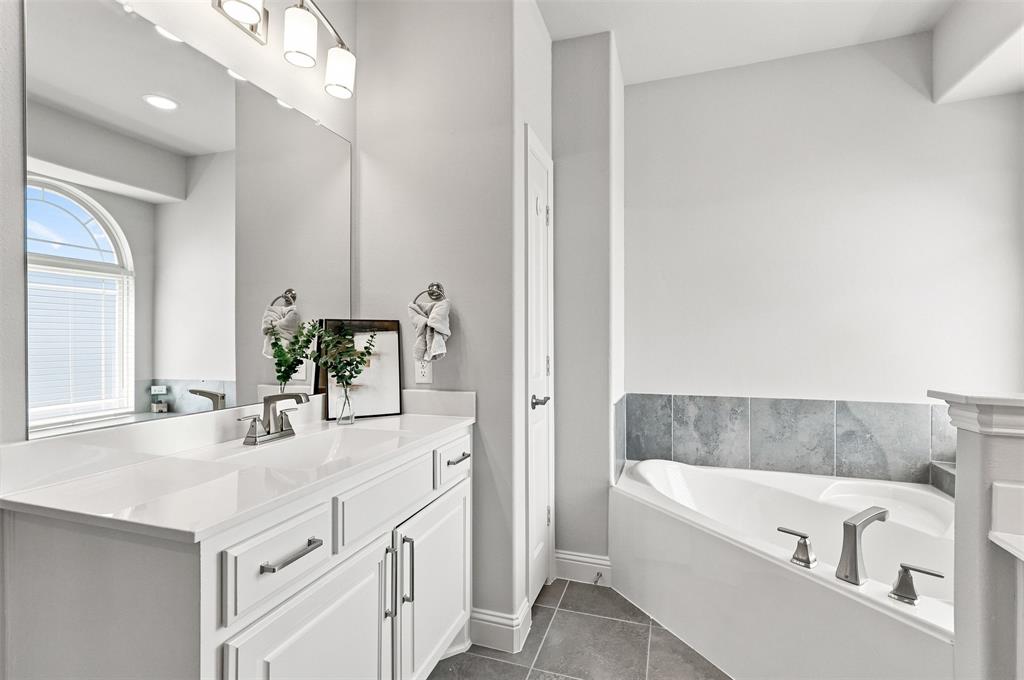 3233 Rolling Meadow Drive Property Photo 30