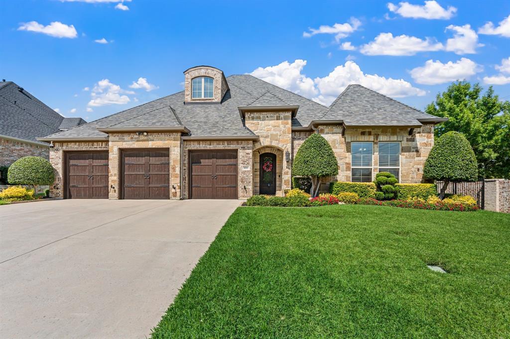 800 Regina Court Property Photo 1