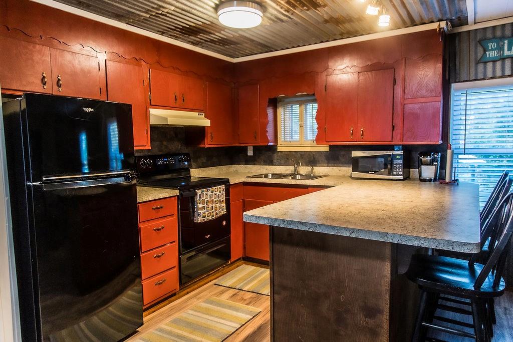 586 County Road 2298 Property Photo 10