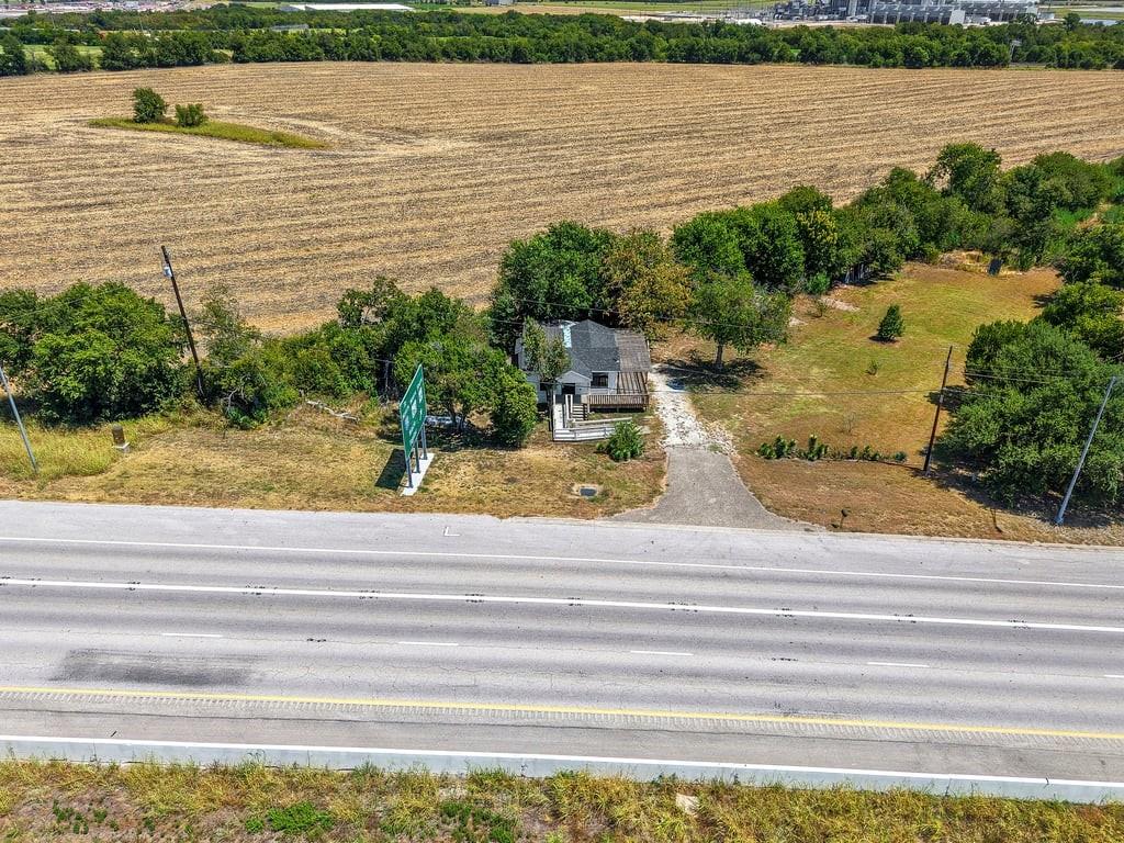 2500 E Highway 36 Property Photo 1