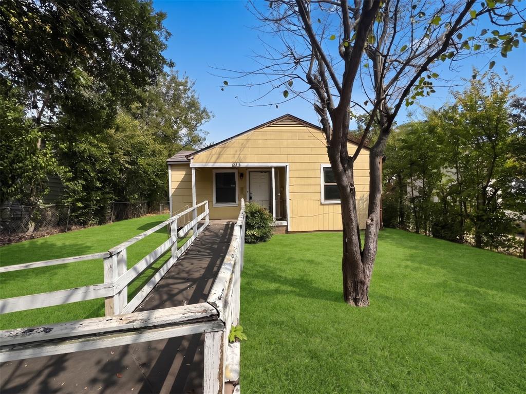 2311 Village Way Property Photo 1